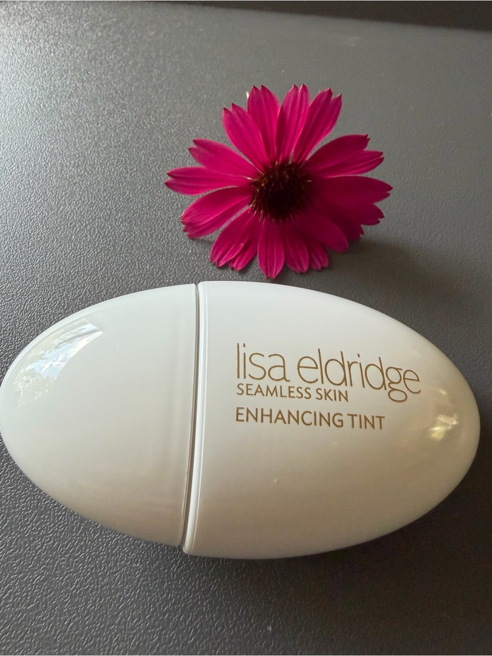 Lisa Eldridge Seamless Skin Enhancing Tint T7